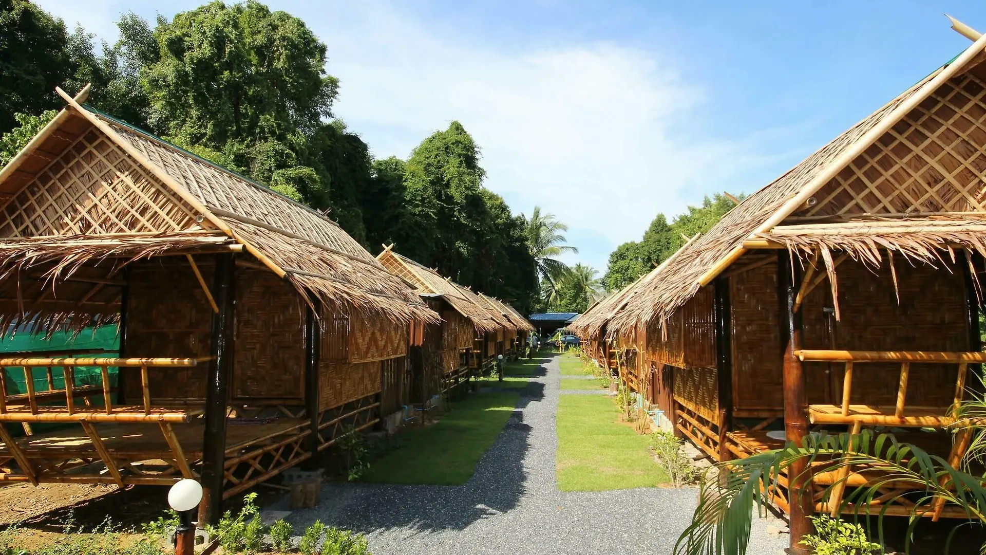 Phuhaya Bamboo Bungalows Ko Lanta Thailand